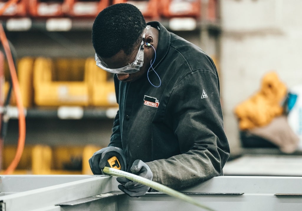 Comment l'innovation transforme les systèmes de production industrielle ?