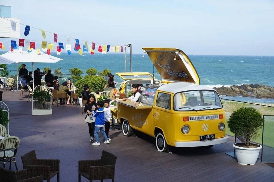 Comprendre le marché des food trucks en France selon les experts
